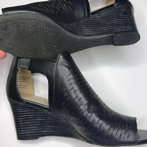 Adrienne Vittadini River Black Perforated Leather Wedge Sandals Size 7 - Picture 5 of 6